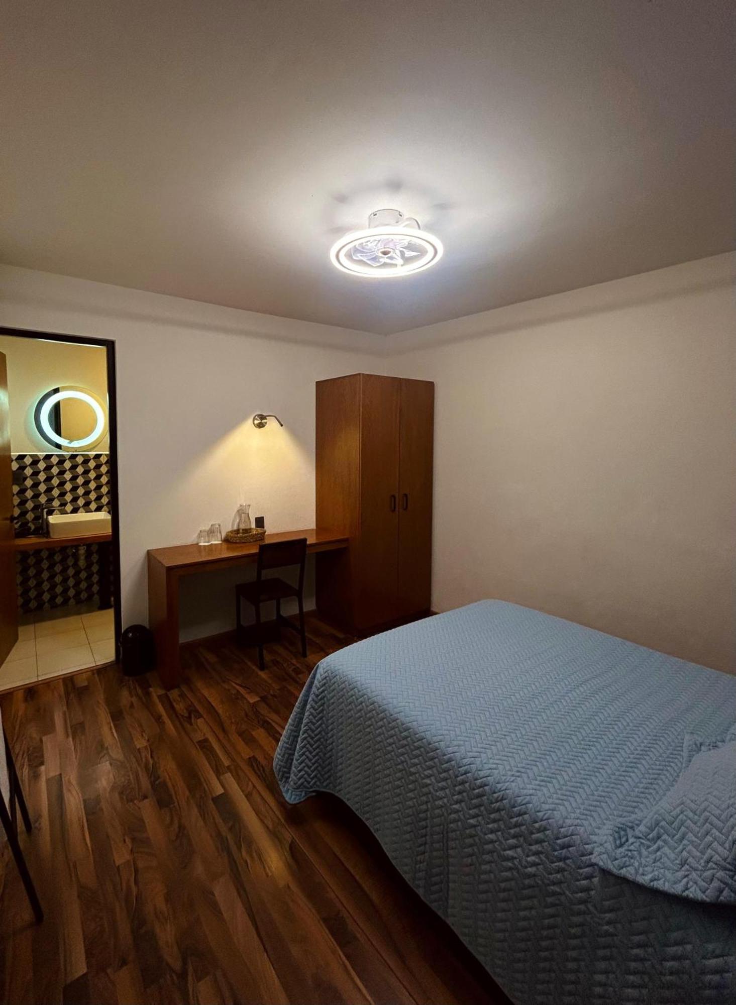 El Salto De Camela Hostal Uruapan  ห้อง รูปภาพ